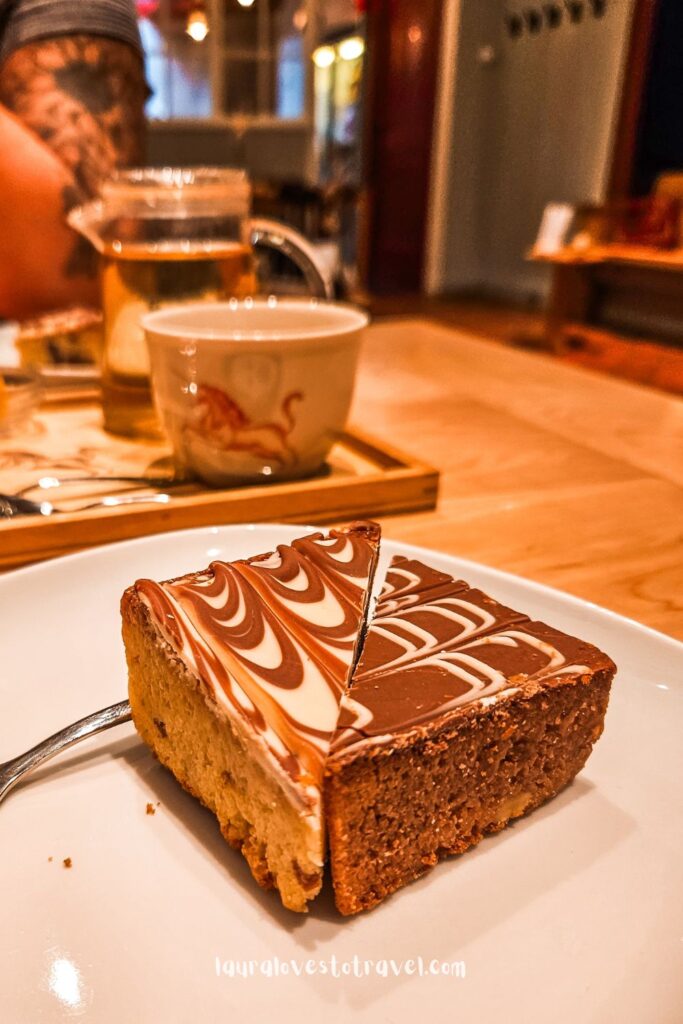 Coffee, tea and sweet goods at de Eenhoorn in Kampen