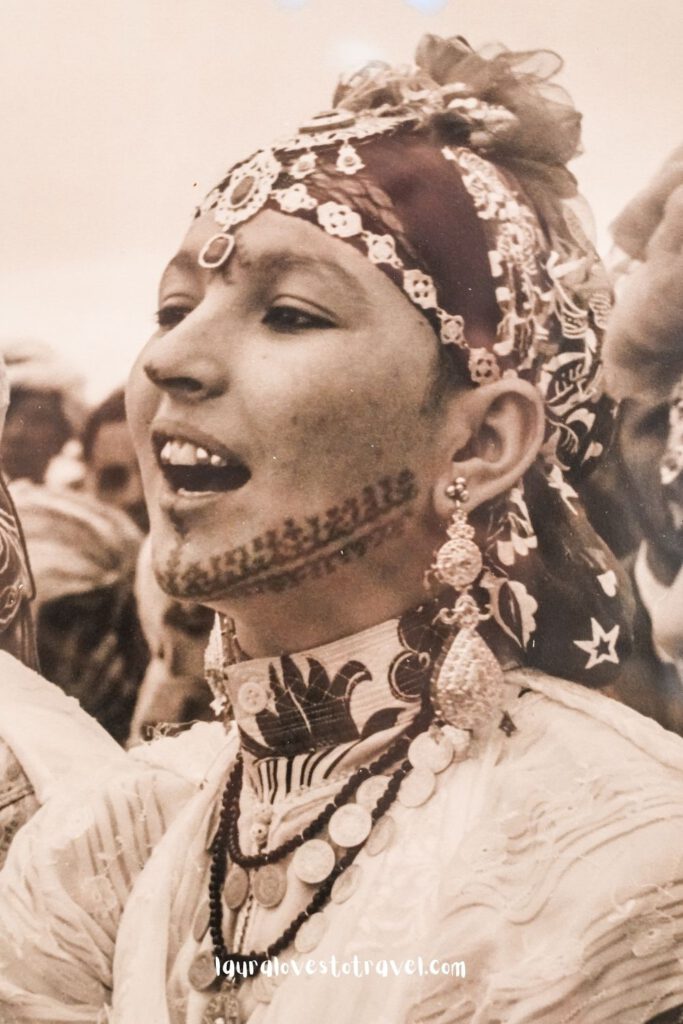 Photograph of a Berber girl at the house of Photography in Marrakesh